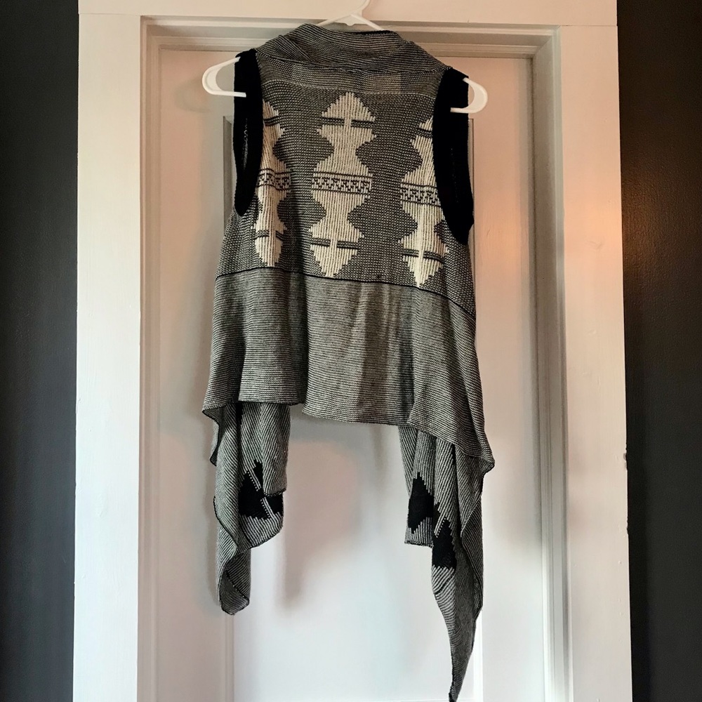Vest - Picture 3 of 3